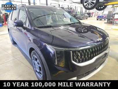 Certified 2025 Kia Carnival EX