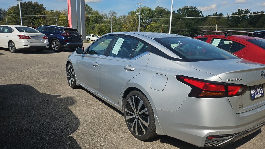 Used 2020 Nissan Altima 2.5 SR FWD image 3