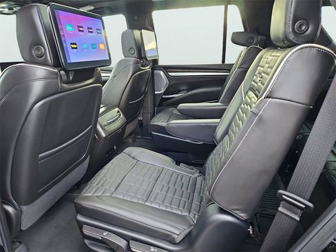 Used 2025 Cadillac Escalade Sport Platinum w/ LPO, Floor Liner Package image 40