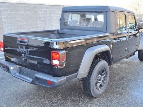 New 2026 Jeep Gladiator Sport image 8