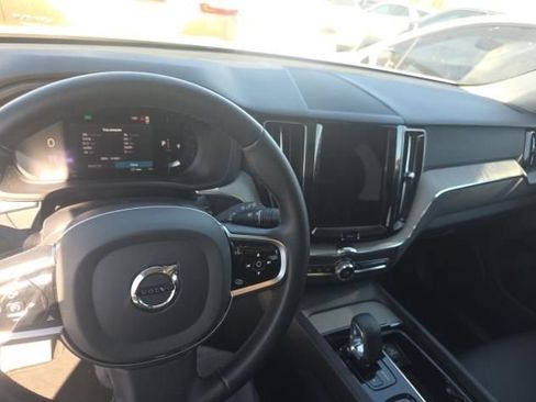 Used 2025 Volvo XC60 B5 Plus AWD/4WD image 5