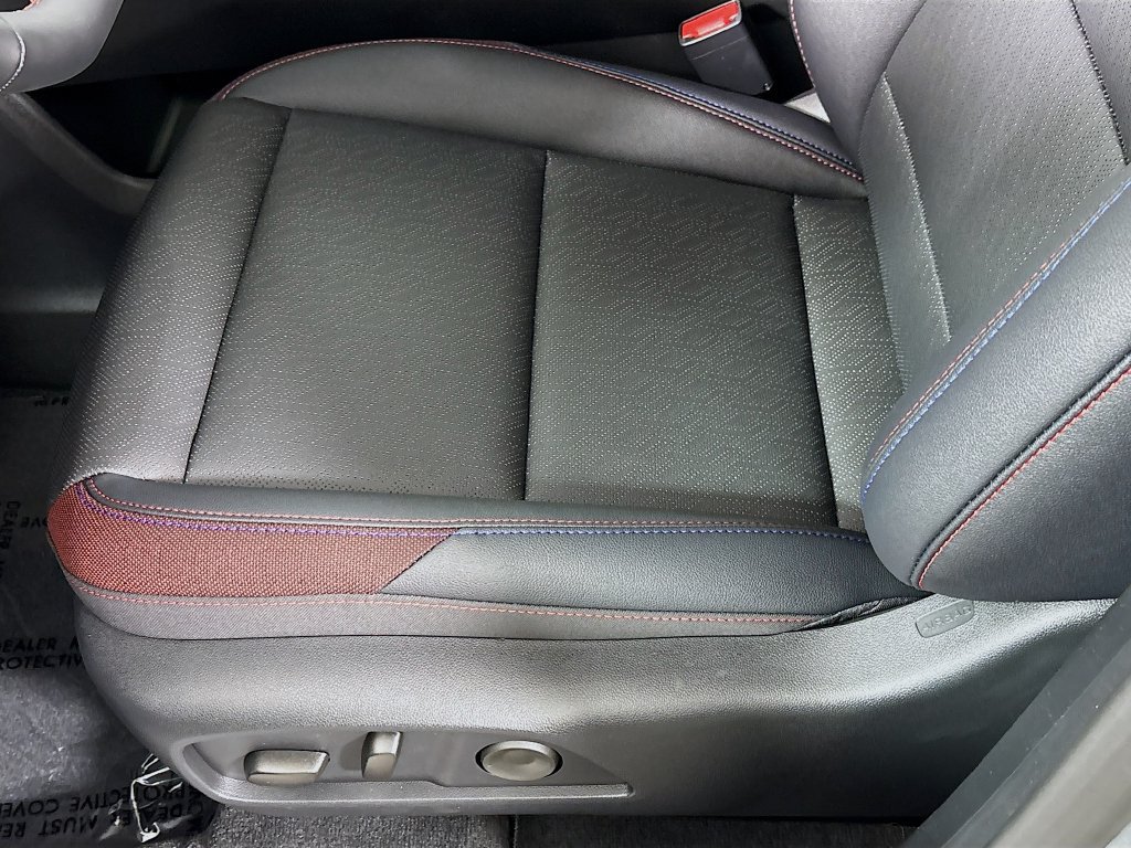 Used 2026 Chevrolet Equinox RS w/ Safety and Technology Package AWD/4WD image 20