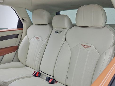 New 2025 Bentley Bentayga Extended Wheelbase image 30