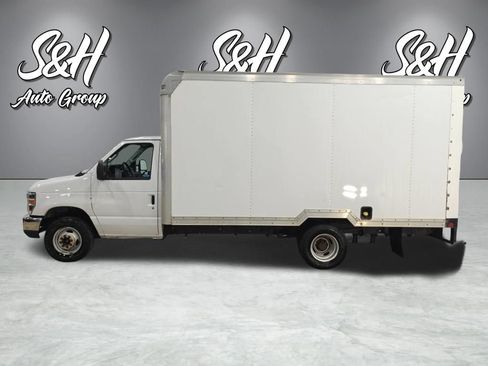 Used 2018 Ford E-350 and Econoline 350 Super Duty w/ Power Windows & Locks Group RWD image 14