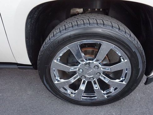 Used 2008 Chevrolet Tahoe LTZ w/ LTZ Preferred Equipment Group image 16