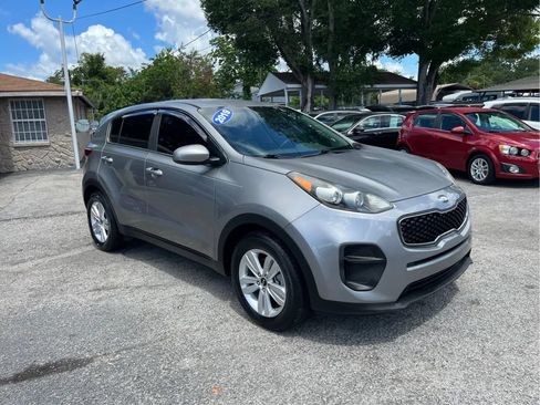 Used 2019 Kia Sportage LX FWD image 3