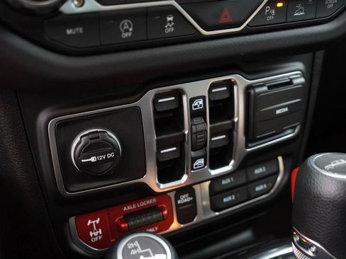 New 2026 Jeep Gladiator Mojave w/ Safety Group image 16