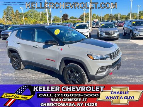 Used 2023 Jeep Compass Trailhawk w/ Trailhawk Convenience Group image 1