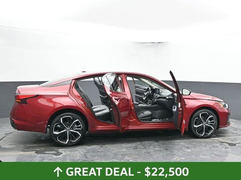 Used 2024 Nissan Altima 2.5 SR w/ SR Premium Package image 65