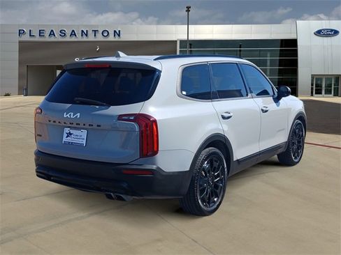 Used 2022 Kia Telluride SX w/ Nightfall Edition Package image 5