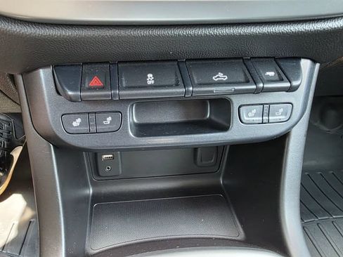 Used 2016 Chevrolet Colorado LT w/ Luxury Package, Chrome AWD/4WD image 33