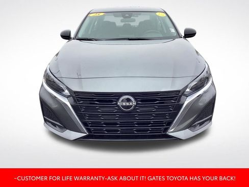 Used 2025 Nissan Altima 2.5 SV image 2