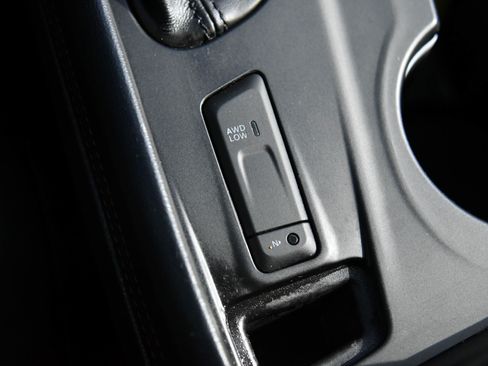 Used 2023 Dodge Durango R/T image 32