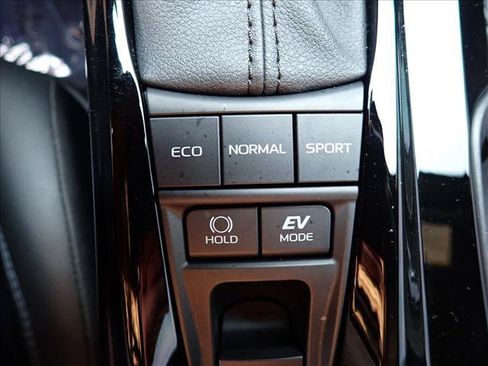 Used 2025 Toyota Camry XSE AWD/4WD image 16