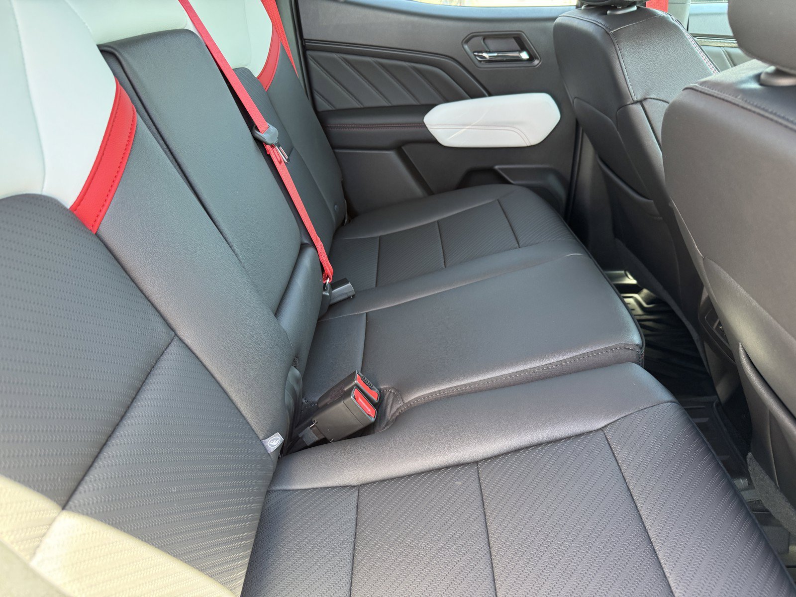 New 2026 GMC Canyon AT4X AWD/4WD image 10