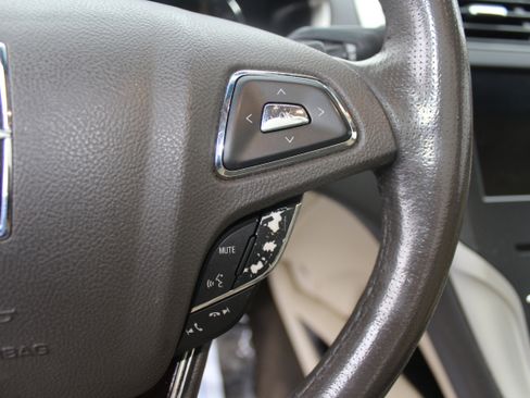 Used 2013 Lincoln MKZ Base image 24