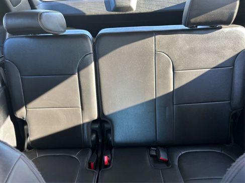 Used 2020 Chevrolet Traverse Premier w/ Redline Edition image 40