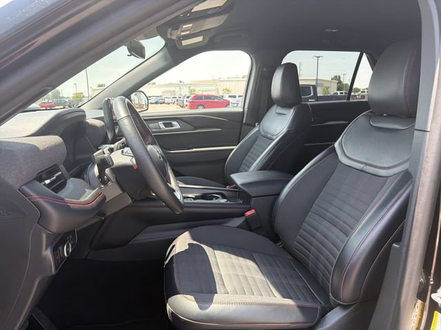 Used 2025 Ford Explorer ST-Line AWD/4WD image 18