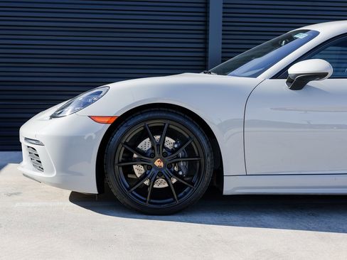 New 2025 Porsche 718 Cayman image 11