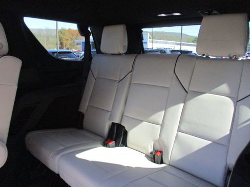Used 2023 Cadillac Escalade Sport w/ LPO, ONYX Package AWD/4WD image 14