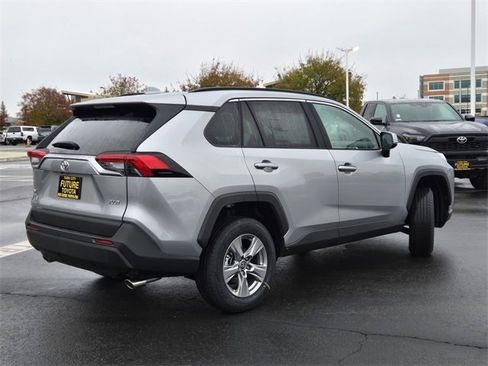 New 2025 Toyota RAV4 XLE image 5
