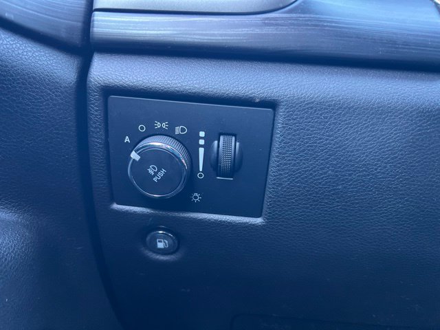 Used 2021 Jeep Grand Cherokee Laredo AWD/4WD image 23