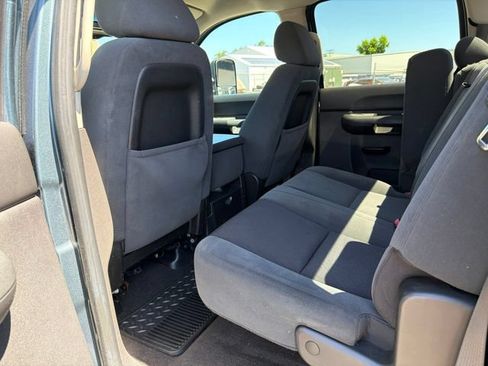 Used 2009 GMC Sierra 2500 SLE w/ SLE Preferred Package AWD/4WD image 14
