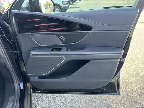 Used 2024 Lincoln Nautilus Premier w/ Jet Appearance Package image 22