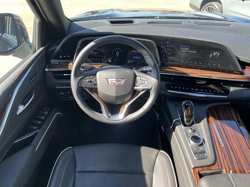 Used 2021 Cadillac Escalade Premium Luxury w/ Performance Package image 14