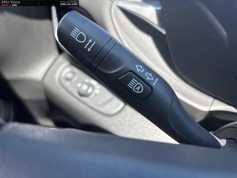 Used 2024 Buick Envista Sport Touring w/ Convenience I Package FWD image 23
