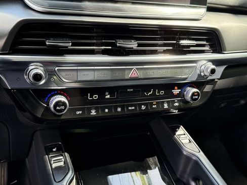 Used 2022 Kia Telluride S AWD/4WD image 18