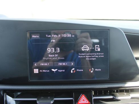 Used 2025 Kia Niro LX image 37