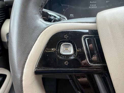 Used 2022 Lincoln Corsair Reserve FWD image 13