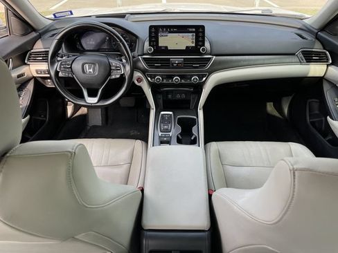 Used 2021 Honda Accord Touring image 10