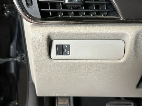 Used 2017 Cadillac ATS 2.0T AWD Sedan image 2