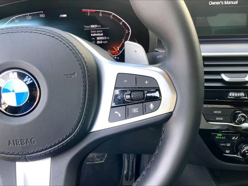 Used 2022 BMW 540i w/ Executive Package image 22