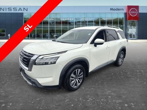 Used 2023 Nissan Pathfinder SL FWD image 1