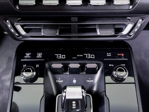 Certified 2024 Porsche 911 Carrera image 19