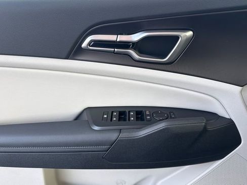 New 2026 Kia Sportage EX w/ EX Panoramic Sunroof Package image 12