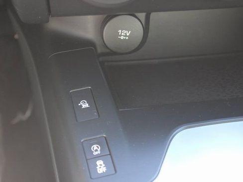 Used 2020 Jaguar E-PACE SE image 8