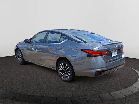 Used 2026 Nissan Altima 2.5 SV AWD/4WD image 5