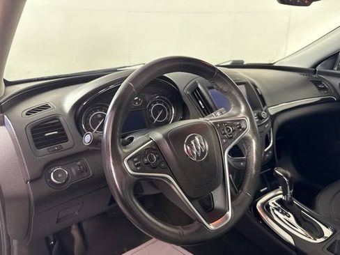 Used 2017 Buick Regal AWD image 16