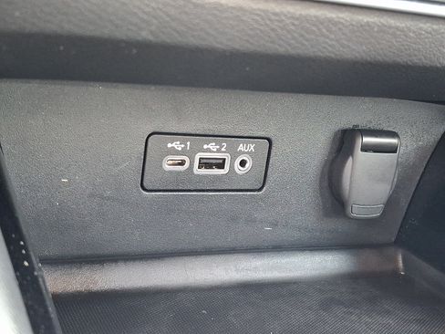 Used 2023 Nissan Altima 2.5 SV FWD image 24