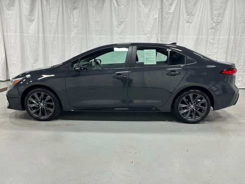 Used 2025 Toyota Corolla SE image 4