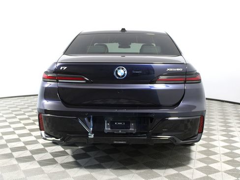 Used 2023 BMW i7 xDrive60 AWD/4WD image 46