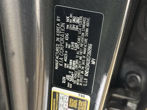 Used 2025 Kia Soul LX w/ LX Technology Package FWD image 27
