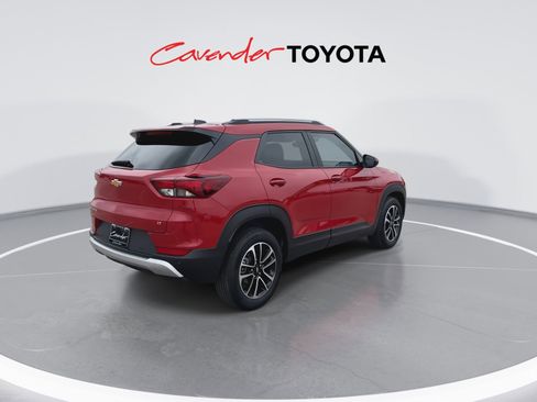 Used 2026 Chevrolet TrailBlazer LT w/ LT Cold Weather Package image 8