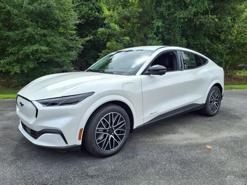 New 2025 Ford Mustang Mach-E Premium image 5