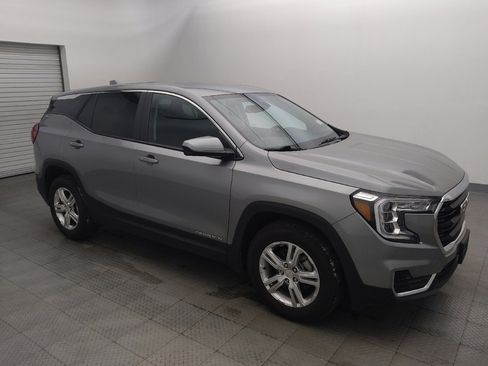 Used 2024 GMC Terrain SLE image 11