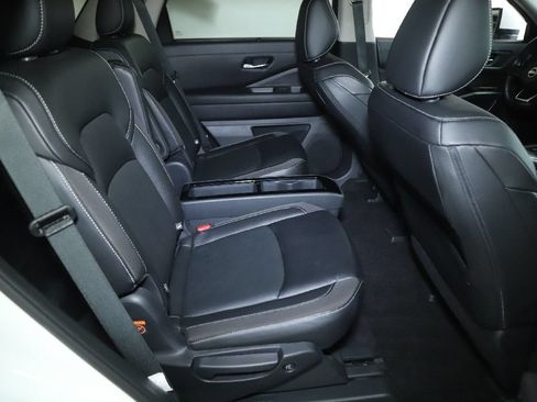 Used 2023 Nissan Pathfinder SL w/ SL Premium Package AWD/4WD image 37